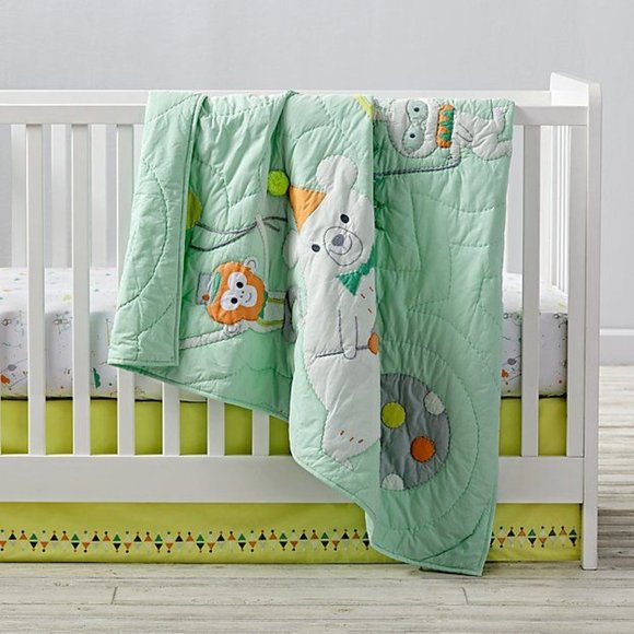 Crate and Kids Big Top Quilt - Picture 1 of 2